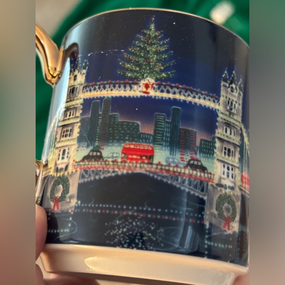 2023 Holiday in the city mug London Anthro - Picture 6 of 8